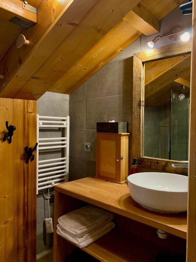 Appartement avec jacuzzi dans chalet privé, grande terrasse, parking gratuit Les Houches Buitenkant foto