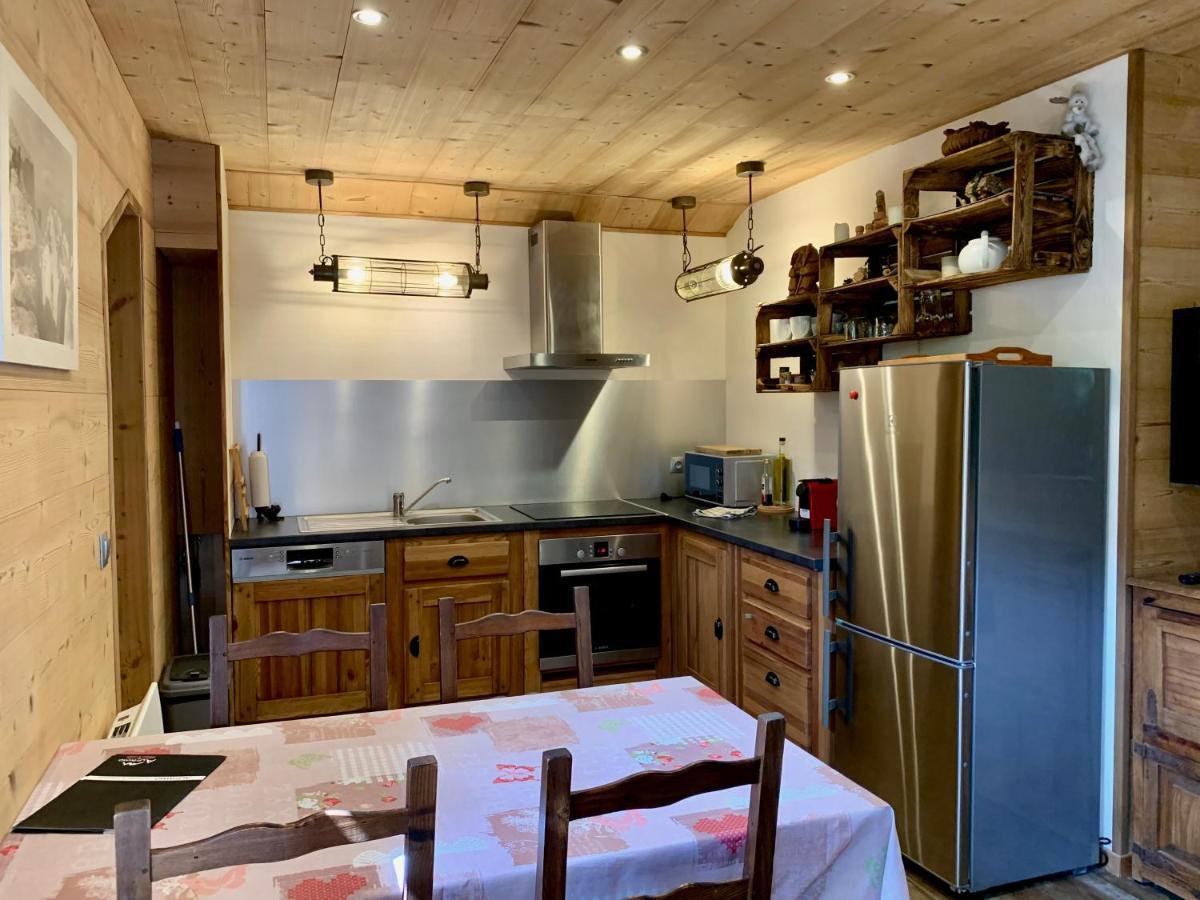 Appartement avec jacuzzi dans chalet privé, grande terrasse, parking gratuit Les Houches Buitenkant foto